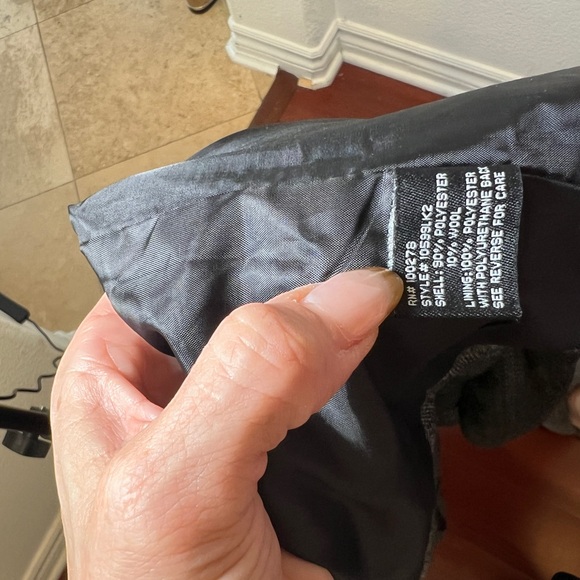 Fitted jacket sergeant pepper style tweed vibes with gorgeous button detail - Picture 13 of 17